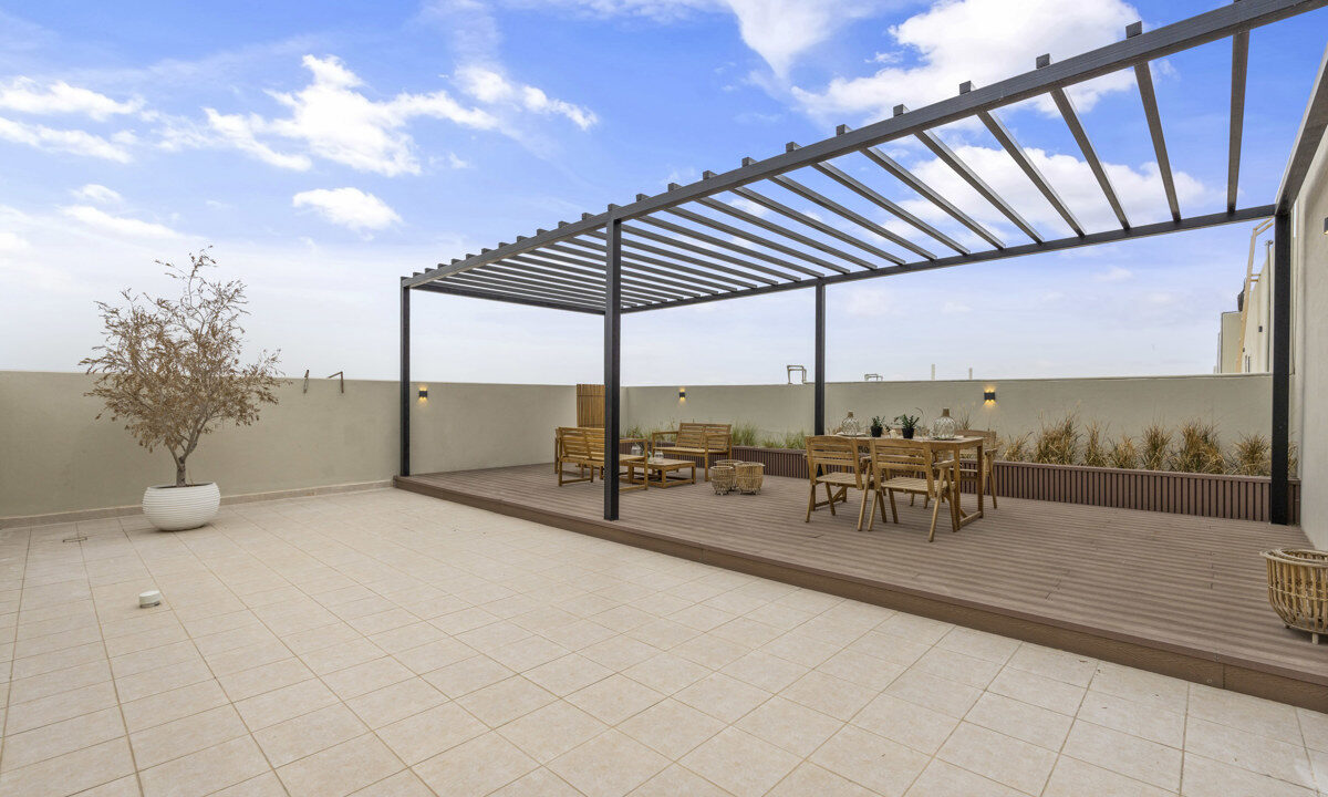 شقق فاخرة للبيع في الخبر بالقرب من شاطئ الراكة